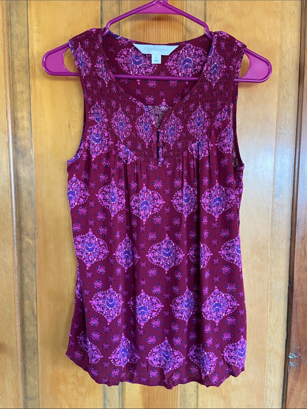 Magnolia Grace Sleeveless Burgundy & Pink Printed Top